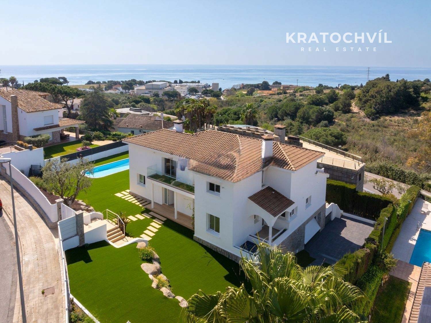 LUXUSNÍ VILA  600  m² - VÝHLED NA MOŘE | ŠPANĚLSKO - BARCELONA (ALELLA)  44 000 000 Kč