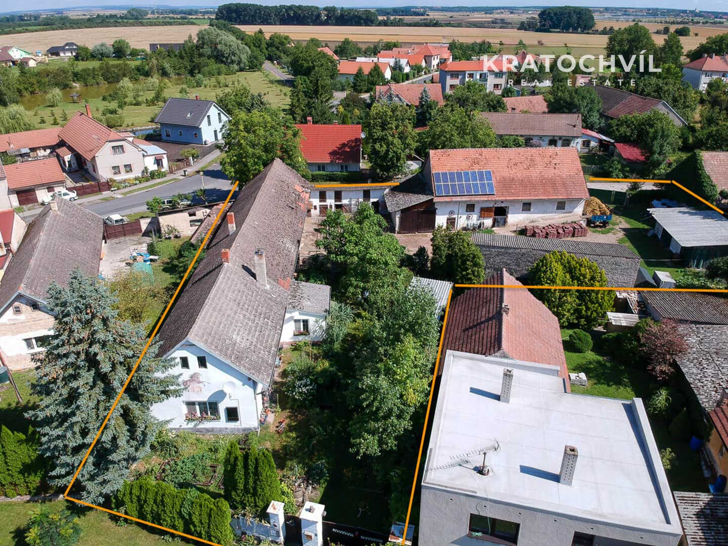 PRODEJ - ZEMĚDĚLSKÁ USEDLOST - ÚMYSLOVICE, okr. Nymburk - 6 200 000 Kč